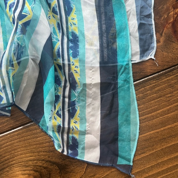 Mesh Poncho - Picture 5 of 7